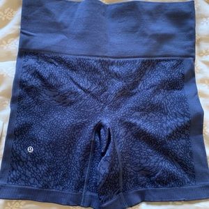 Lululemon compression shorts size 8